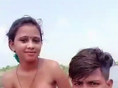 DesiPorn Video - Dehati Lovers Enjoying Outdoor Bathing On Selfie Cam